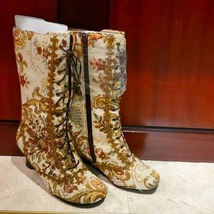 Ladies size 7.5 boots